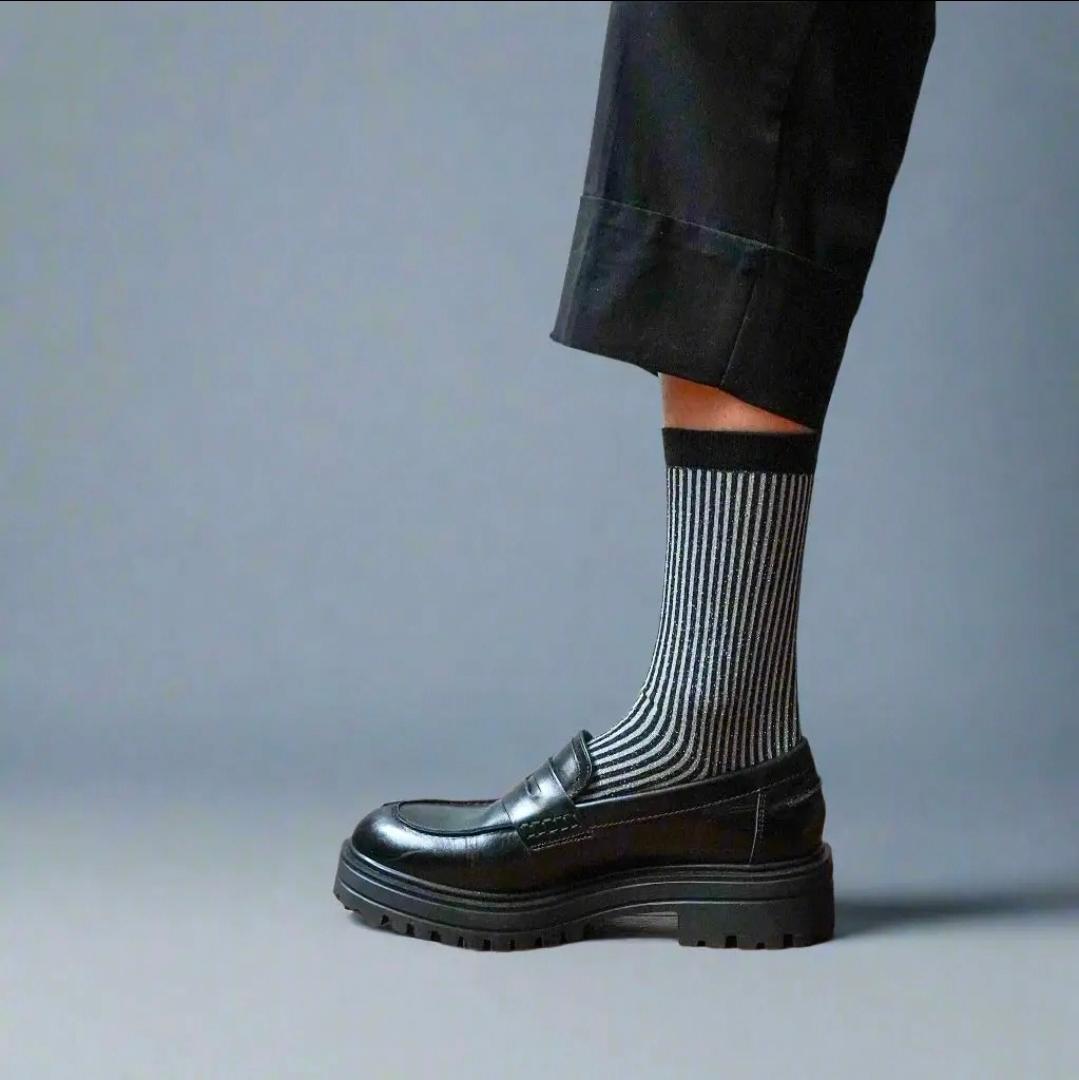 Chaussettes à rayures fines